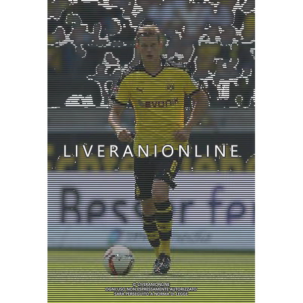 Fu§ball, firo : 04.07.2015 1.BL, 1.Bundesliga, Saison 2015/2016, BVB, Borussia Dortmund, Saisoneršffnung, Einzelaktion, Sven BENDER, BVB Borussia Dortmund, ganze Figur, $worldrightsEs gelten unsere AGB, einsehbar auf www.firosportphoto.de, copyright by firo sportphoto: Coesfelder Str. 207 D-48249 DŸlmen www.firosportphoto.de mail@firosportphoto.de (V o l k s b a n k B o c h u m - W i t t e n ) BLZ.: 430 601 29 Kt. Nr.: 341 117 100 Tel:Ê +49-2594-9916004 Fax:Ê+49-2594-9916005 AG ALDO LIVERANI SAS ONLY ITALY