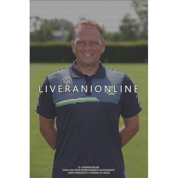 firo Fu§ball,Fussball, 16.07.2015 1. Bundesliga Saison 2015/2016 VFL Wolfsburg Fototermin Wolfsburg, Portrait, Co-Trainer , Dirk Bremser $worldrightsEs gelten unsere AGB, einsehbar auf www.firosportphoto.de copyright by firo sportphoto: Coesfelder Str. 207 D- 48249 DŸlmen www.firosportphoto.de mail@firosportphoto.de (V o l k s b a n k B o c h u m - W i t t e n ) BLZ.: 430 601 29 Kt. Nr.: 341 117 100 Tel: +49-2594 - 9916004 Fax: +49-2594 - 9916005 AG ALDO LIVERANI SAS ONLY ITALY