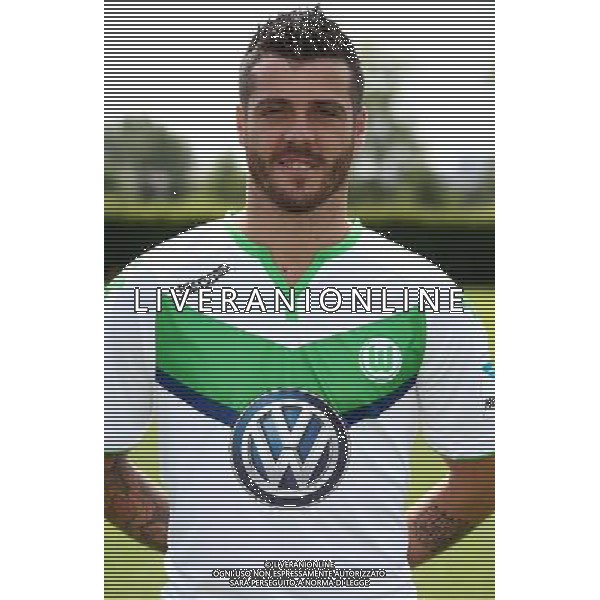 firo FuÃŸball,Fussball, 16.07.2015 1. Bundesliga Saison 2015/2016 VFL Wolfsburg Fototermin Wolfsburg, Portrait, Vieirinha $worldrightsEs gelten unsere AGB, einsehbar auf www.firosportphoto.de copyright by firo sportphoto: Coesfelder Str. 207 D- 48249 DÃ¼lmen www.firosportphoto.de mail@firosportphoto.de (V o l k s b a n k B o c h u m - W i t t e n ) BLZ.: 430 601 29 Kt. Nr.: 341 117 100 Tel: +49-2594 - 9916004 Fax: +49-2594 - 9916005 AG ALDO LIVERANI SAS ONLY ITALY