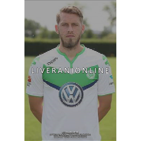 firo FuÃŸball,Fussball, 16.07.2015 1. Bundesliga Saison 2015/2016 VFL Wolfsburg Fototermin Wolfsburg, Portrait, Aaron Hunt $worldrightsEs gelten unsere AGB, einsehbar auf www.firosportphoto.de copyright by firo sportphoto: Coesfelder Str. 207 D- 48249 DÃ¼lmen www.firosportphoto.de mail@firosportphoto.de (V o l k s b a n k B o c h u m - W i t t e n ) BLZ.: 430 601 29 Kt. Nr.: 341 117 100 Tel: +49-2594 - 9916004 Fax: +49-2594 - 9916005 AG ALDO LIVERANI SAS ONLY ITALY