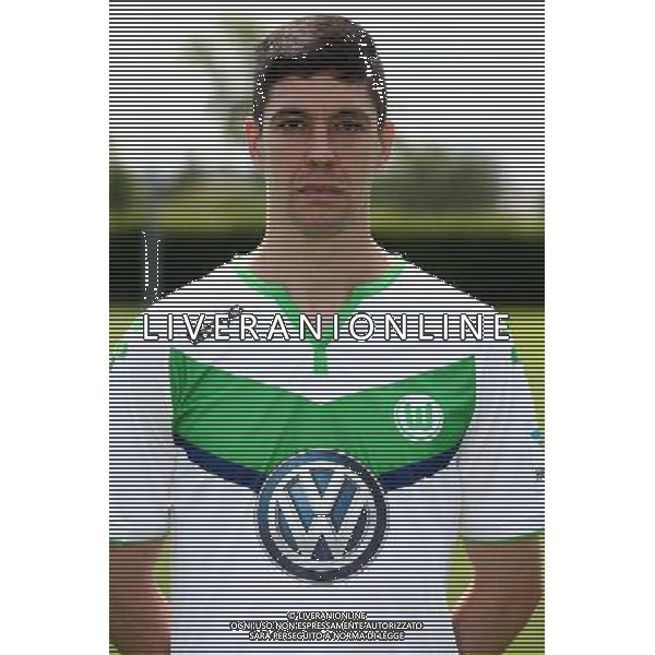 firo FuÃŸball,Fussball, 16.07.2015 1. Bundesliga Saison 2015/2016 VFL Wolfsburg Fototermin Wolfsburg, Portrait, Felipe Lopes $worldrightsEs gelten unsere AGB, einsehbar auf www.firosportphoto.de copyright by firo sportphoto: Coesfelder Str. 207 D- 48249 DÃ¼lmen www.firosportphoto.de mail@firosportphoto.de (V o l k s b a n k B o c h u m - W i t t e n ) BLZ.: 430 601 29 Kt. Nr.: 341 117 100 Tel: +49-2594 - 9916004 Fax: +49-2594 - 9916005 AG ALDO LIVERANI SAS ONLY ITALY