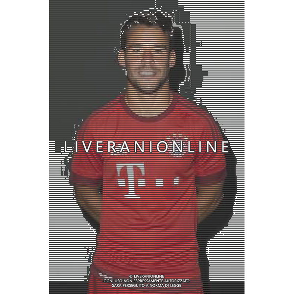 firo : Fußball,Fussball : 16.07.2015 1.Bundesliga, Saison 2015/2016 Bayern München, Muenchen, Offizieller Fototermin des FC Bayern München, Juan Bernat ( München, Muenchen ) $worldrightsEs gelten unsere AGB, einsehbar auf www.firosportphoto.de copyright by firo sportphoto: Coesfelder Str. 207 D- 48249 Dülmen www.firosportphoto.de mail@firosportphoto.de (V o l k s b a n k B o c h u m - W i t t e n ) BLZ.: 430 601 29 Kt. Nr.: 341 117 100 Tel: +49-2594 - 9916004 Fax: +49-2594 - 9916005 AG ALDO LIVERANI SAS ONLY ITALY