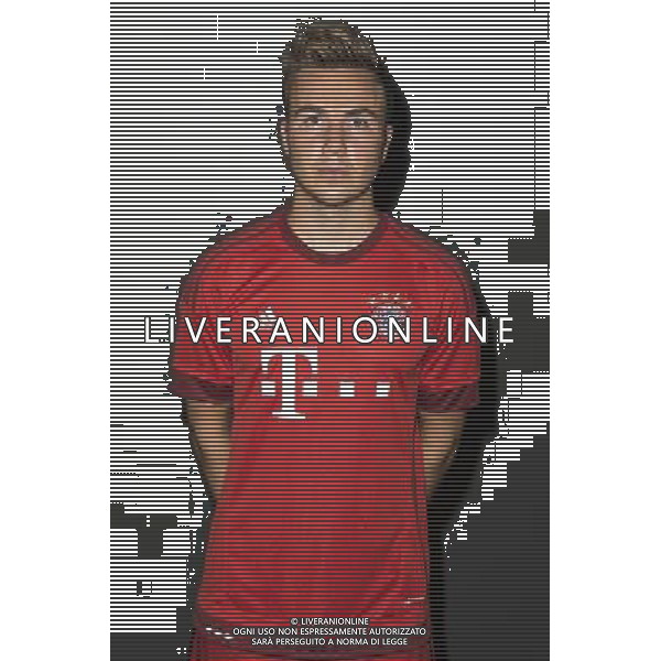 firo : Fu§ball,Fussball : 16.07.2015 1.Bundesliga, Saison 2015/2016 Bayern MŸnchen, Muenchen, Offizieller Fototermin des FC Bayern MŸnchen, Mario Gštze, Goetze ( MŸnchen, Muenchen ) $worldrightsEs gelten unsere AGB, einsehbar auf www.firosportphoto.de copyright by firo sportphoto: Coesfelder Str. 207 D- 48249 DŸlmen www.firosportphoto.de mail@firosportphoto.de (V o l k s b a n k B o c h u m - W i t t e n ) BLZ.: 430 601 29 Kt. Nr.: 341 117 100 Tel: +49-2594 - 9916004 Fax: +49-2594 - 9916005 AG ALDO LIVERANI SAS ONLY ITALY