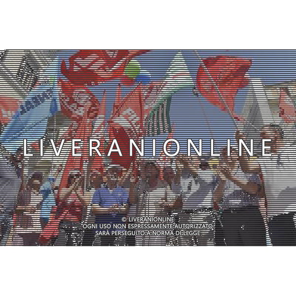 Roma - 18/07/2015 - Piazza SS Apostoli - \' Manifestazione Nazionale dei lavoratori delle costruzioni \' - nella foto: Susanna Camusso durante il suo intervento sul palco / Ph. Fabrizio Corradetti - Ag. Aldo Liverani Sas