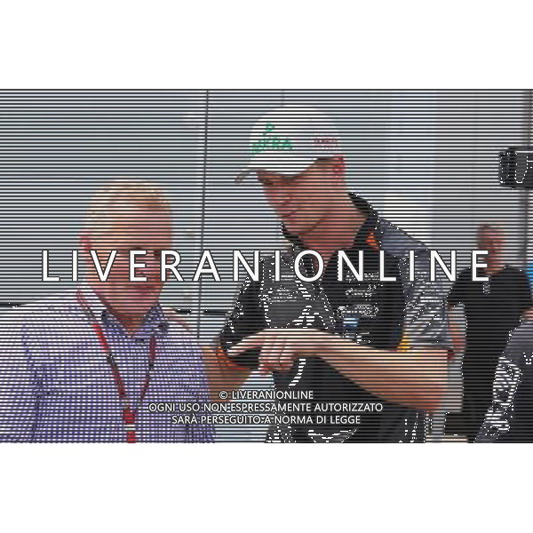 (L to R): Johnny Herbert (GBR) Sky Sports F1 Presenter with Nico Hulkenberg (GER) Sahara Force India F1. 23.07.2015. Formula 1 World Championship, Rd 10, Hungarian Grand Prix, Budapest, Hungary, Preparation Day. ONLY ITALY-AG ALDO LIVERANI SAS