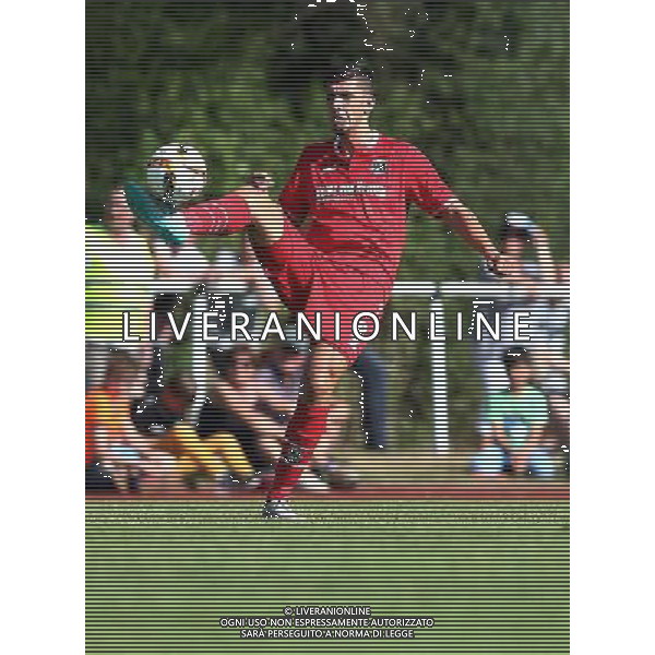 firo Fu§ball,Fussball, 11.07.2015 1. Bundesliga Saison 2015/2016 FC Wunstdorf - Hannover 96 Hannover, Einzelaktion, ganze FIgur, Ceyhun GŸlselam $worldrightsEs gelten unsere AGB, einsehbar auf www.firosportphoto.de copyright by firo sportphoto: Coesfelder Str. 207 D- 48249 DŸlmen www.firosportphoto.de mail@firosportphoto.de (V o l k s b a n k B o c h u m - W i t t e n ) BLZ.: 430 601 29 Kt. Nr.: 341 117 100 Tel: +49-2594 - 9916004 Fax: +49-2594 - 9916005 AG ALDO LIVERANI SAS ONLY ITALY