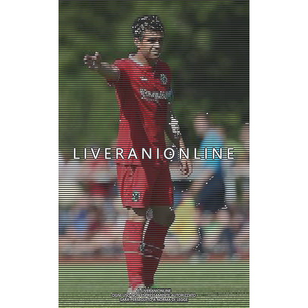 firo FuÃŸball,Fussball, 11.07.2015 1. Bundesliga Saison 2015/2016 FC Wunstdorf - Hannover 96 Hannover, Manuel Schmiedebach, Gestik, ganze Figur $worldrightsEs gelten unsere AGB, einsehbar auf www.firosportphoto.de copyright by firo sportphoto: Coesfelder Str. 207 D- 48249 DÃ¼lmen www.firosportphoto.de mail@firosportphoto.de (V o l k s b a n k B o c h u m - W i t t e n ) BLZ.: 430 601 29 Kt. Nr.: 341 117 100 Tel: +49-2594 - 9916004 Fax: +49-2594 - 9916005 AG ALDO LIVERANI SAS ONLY ITALY