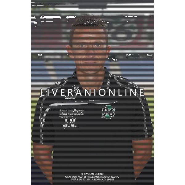 FuÃŸball, firo : 13.07.2015 1.BL, 1.Bundesliga, Saison 2015/2016, Hannover 96, Mannschaftsfoto, Fototermin, Portraits, Portraitfotos, Physiotherapeut Jens Vergers, $worldrightsEs gelten unsere AGB, einsehbar auf www.firosportphoto.de, copyright by firo sportphoto: Coesfelder Str. 207 D-48249 DÃ¼lmen www.firosportphoto.de mail@firosportphoto.de (V o l k s b a n k B o c h u m - W i t t e n ) BLZ.: 430 601 29 Kt. Nr.: 341 117 100 Tel:Â  +49-2594-9916004 Fax:Â +49-2594-9916005 AG ALDO LIVERANI SAS ONLY ITALY