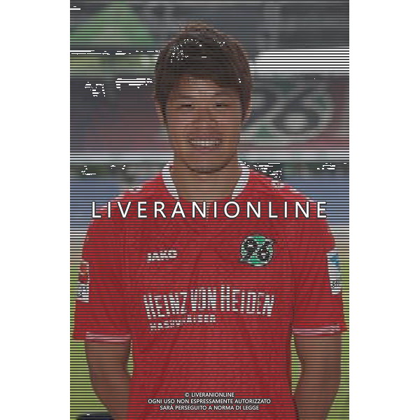 FuÃŸball, firo : 13.07.2015 1.BL, 1.Bundesliga, Saison 2015/2016, Hannover 96, Mannschaftsfoto, Fototermin, Portraits, Portraitfotos, Hiroki Sakai, Hannover 96, $worldrightsEs gelten unsere AGB, einsehbar auf www.firosportphoto.de, copyright by firo sportphoto: Coesfelder Str. 207 D-48249 DÃ¼lmen www.firosportphoto.de mail@firosportphoto.de (V o l k s b a n k B o c h u m - W i t t e n ) BLZ.: 430 601 29 Kt. Nr.: 341 117 100 Tel:Â  +49-2594-9916004 Fax:Â +49-2594-9916005 AG ALDO LIVERANI SAS ONLY ITALY