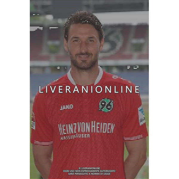 FuÃŸball, firo : 13.07.2015 1.BL, 1.Bundesliga, Saison 2015/2016, Hannover 96, Mannschaftsfoto, Fototermin, Portraits, Portraitfotos, Christian Schulz, Hannover 96, $worldrightsEs gelten unsere AGB, einsehbar auf www.firosportphoto.de, copyright by firo sportphoto: Coesfelder Str. 207 D-48249 DÃ¼lmen www.firosportphoto.de mail@firosportphoto.de (V o l k s b a n k B o c h u m - W i t t e n ) BLZ.: 430 601 29 Kt. Nr.: 341 117 100 Tel:Â  +49-2594-9916004 Fax:Â +49-2594-9916005 AG ALDO LIVERANI SAS ONLY ITALY