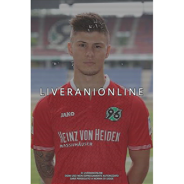 FuÃŸball, firo : 13.07.2015 1.BL, 1.Bundesliga, Saison 2015/2016, Hannover 96, Mannschaftsfoto, Fototermin, Portraits, Portraitfotos, Vladimir Rankovic, Hannover 96, $worldrightsEs gelten unsere AGB, einsehbar auf www.firosportphoto.de, copyright by firo sportphoto: Coesfelder Str. 207 D-48249 DÃ¼lmen www.firosportphoto.de mail@firosportphoto.de (V o l k s b a n k B o c h u m - W i t t e n ) BLZ.: 430 601 29 Kt. Nr.: 341 117 100 Tel:Â  +49-2594-9916004 Fax:Â +49-2594-9916005 AG ALDO LIVERANI SAS ONLY ITALY