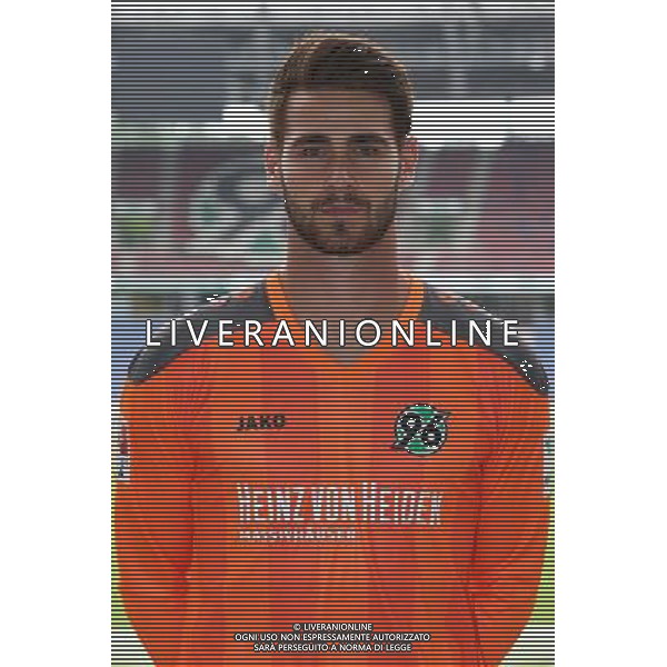 FuÃŸball, firo : 13.07.2015 1.BL, 1.Bundesliga, Saison 2015/2016, Hannover 96, Mannschaftsfoto, Fototermin, Portraits, Portraitfotos, Samuel Radlinger, Hannover 96, $worldrightsEs gelten unsere AGB, einsehbar auf www.firosportphoto.de, copyright by firo sportphoto: Coesfelder Str. 207 D-48249 DÃ¼lmen www.firosportphoto.de mail@firosportphoto.de (V o l k s b a n k B o c h u m - W i t t e n ) BLZ.: 430 601 29 Kt. Nr.: 341 117 100 Tel:Â  +49-2594-9916004 Fax:Â +49-2594-9916005 AG ALDO LIVERANI SAS ONLY ITALY