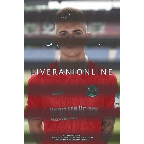 FuÃŸball, firo : 13.07.2015 1.BL, 1.Bundesliga, Saison 2015/2016, Hannover 96, Mannschaftsfoto, Fototermin, Portraits, Portraitfotos, Tim DierÃŸen, Hannover 96, $worldrightsEs gelten unsere AGB, einsehbar auf www.firosportphoto.de, copyright by firo sportphoto: Coesfelder Str. 207 D-48249 DÃ¼lmen www.firosportphoto.de mail@firosportphoto.de (V o l k s b a n k B o c h u m - W i t t e n ) BLZ.: 430 601 29 Kt. Nr.: 341 117 100 Tel:Â  +49-2594-9916004 Fax:Â +49-2594-9916005 AG ALDO LIVERANI SAS ONLY ITALY