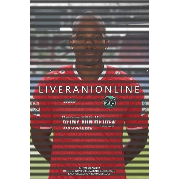 FuÃŸball, firo : 13.07.2015 1.BL, 1.Bundesliga, Saison 2015/2016, Hannover 96, Mannschaftsfoto, Fototermin, Portraits, Portraitfotos, Charlison Benschop, Hannover 96, $worldrightsEs gelten unsere AGB, einsehbar auf www.firosportphoto.de, copyright by firo sportphoto: Coesfelder Str. 207 D-48249 DÃ¼lmen www.firosportphoto.de mail@firosportphoto.de (V o l k s b a n k B o c h u m - W i t t e n ) BLZ.: 430 601 29 Kt. Nr.: 341 117 100 Tel:Â  +49-2594-9916004 Fax:Â +49-2594-9916005 AG ALDO LIVERANI SAS ONLY ITALY