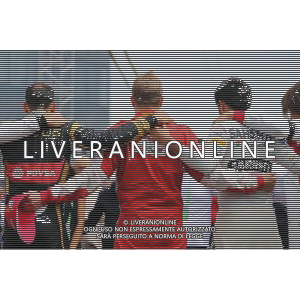 The drivers observe the tribute to Jules Bianchi on the grid. 26.07.2015. Formula 1 World Championship, Rd 10, Hungarian Grand Prix, Budapest, Hungary, Race Day. AG ALDO LIVERANI SAS ONLY ITALY