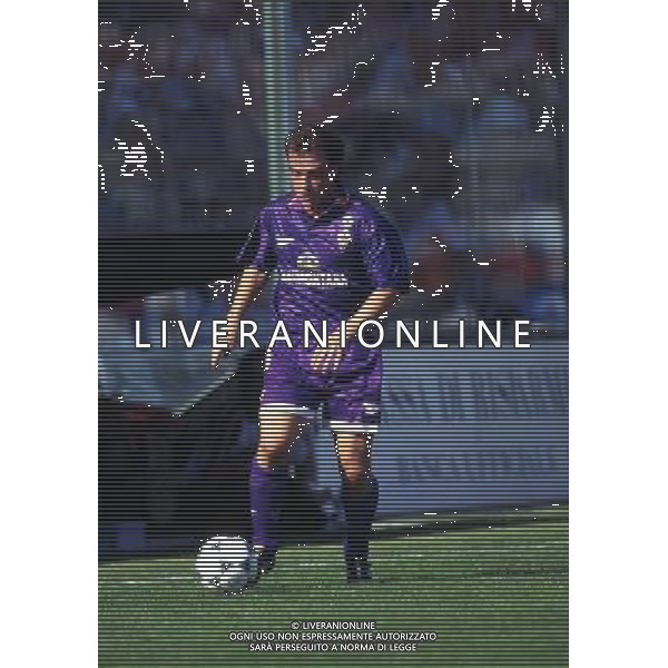 RETROSPETTIVA GIOVANNI PIACENTINI CALCIATORE NELLA FOTO GIOVANNI PIACENTINI CON LA MAGLIA DELLA FIORENTINA AG ALDO LIVERANI SAS