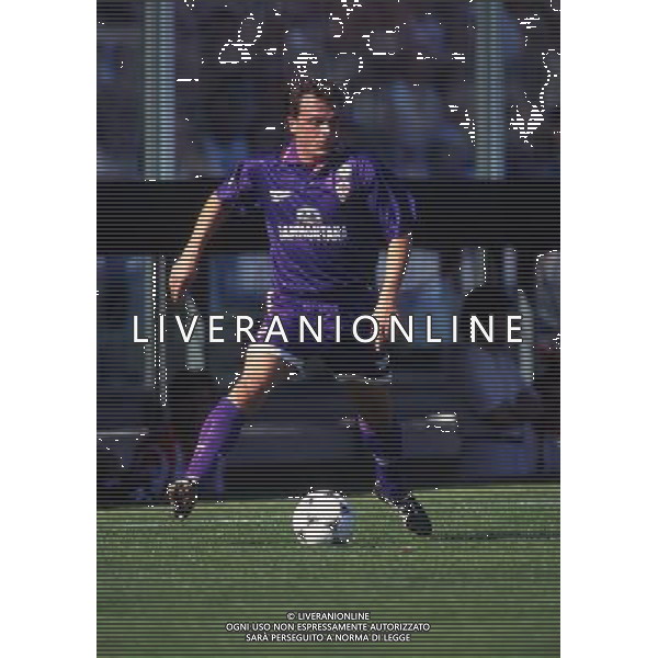 RETROSPETTIVA GIOVANNI PIACENTINI CALCIATORE NELLA FOTO GIOVANNI PIACENTINI CON LA MAGLIA DELLA FIORENTINA AG ALDO LIVERANI SAS