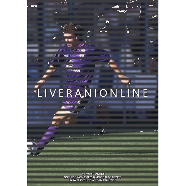 RETROSPETTIVA GIOVANNI PIACENTINI CALCIATORE NELLA FOTO GIOVANNI PIACENTINI CON LA MAGLIA DELLA FIORENTINA AG ALDO LIVERANI SAS