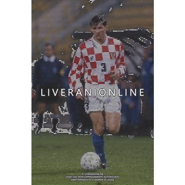 RETROSPETTIVA JARNI ROBERT CALCIATORE NELLA FOTO JARNI ROBERT CON LA MAGLIA DELLA NAZIONALE CROATA AG ALDO LIVERANI SAS