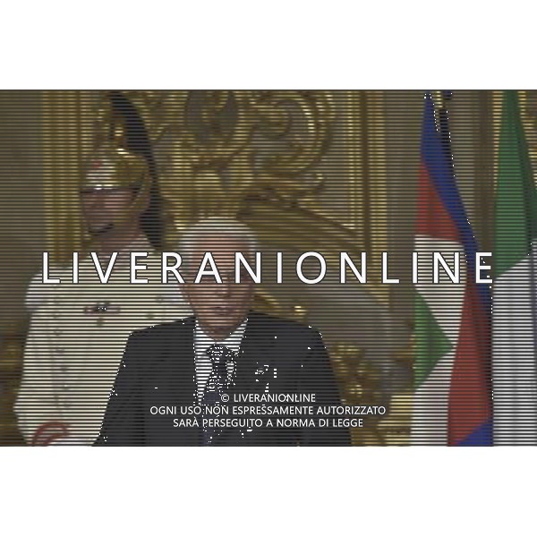 Roma - 30/07/2015 - Quirinale - Cerimonia di consegna del Ventaglio da parte dell\'Associazione Stampa Parlamentare - nella foto: Sergio Mattarella / Ph. Fabrizio Corradetti - Ag. Aldo Liverani sas