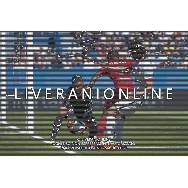 Anthony LOPES / Edinson CAVANI - 01.08.2015 - Lyon / PSG - Trophee des Champions 2015 -Montreal Photo : Catherine Legault / Icon Sport *** Local Caption *** AG ALDO LIVERANI SAS ONLY ITALY *** Local Caption *** AG ALDO LIVERANI SAS ONLY ITALY