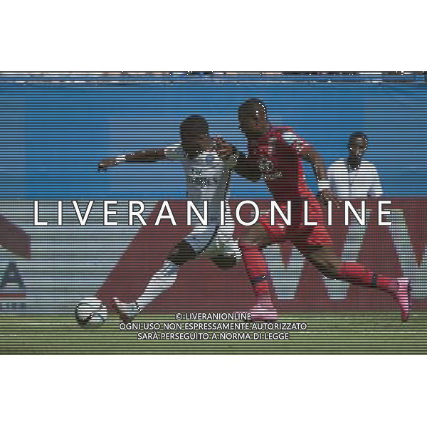 Serge AURIER / Henri BEDIMO - 01.08.2015 - Lyon / PSG - Trophee des Champions 2015 -Montreal Photo : Catherine Legault / Icon Sport *** Local Caption *** AG ALDO LIVERANI SAS ONLY ITALY *** Local Caption *** AG ALDO LIVERANI SAS ONLY ITALY