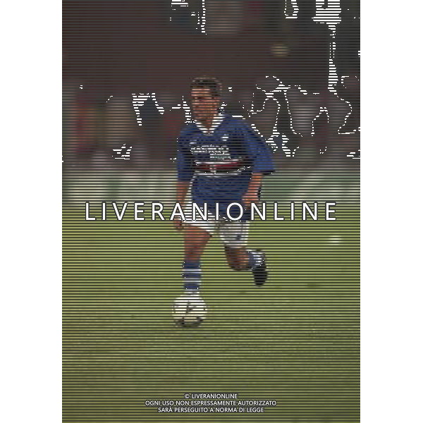 05-08-1998 SAMPDORIA BOLOGNA INTERTOTO NELLA FOTO VINCENZO MONTELLA AG ALDO LIVERANI SAS