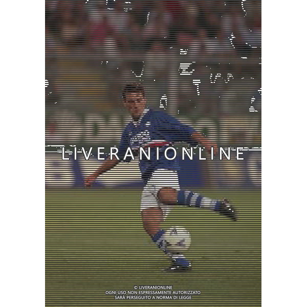 05-08-1998 SAMPDORIA BOLOGNA INTERTOTO NELLA FOTO VINCENZO MONTELLA AG ALDO LIVERANI SAS