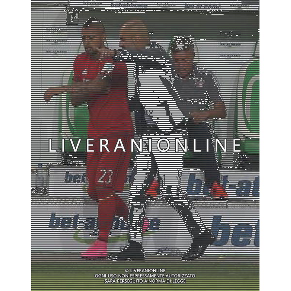 firo : 01.08.2015 Fu§ball, 1.Bundesliga,Saison 2015/2016 Super Cup Finale VfL Wolfsburg - FC Bayern MŸnchen Muenchen Pep Guardiola Einwechslung Arturo Vidal $worldrights,Es gelten unsere AGB, einsehbar auf www.firosportphoto.de, copyright by firo sportphoto: Coesfelder Str. 207 D-48249 DŸlmen www.firosportphoto.de mail@firosportphoto.de (V o l k s b a n k B o c h u m - W i t t e n ) BLZ.: 430 601 29 Kt. Nr.: 341 117 100 Tel:Ê +49-2594-9916004 Fax:Ê+49-2594-9916005 AG ALDO LIVERANI SAS ONLY ITALY