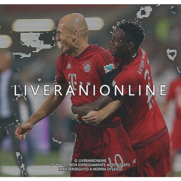 firo Fu§ball, Fussball, 01.08.2015 Supercup Finale 2015/2016 VfL Wolfsburg - FCB FC Bayern MŸnchen Muenchen 6:5 n.E. nach Elfmeterschie§en Jubel Freude Spa§ lacht Lachen Emotion Torjubel Gestik Geste nach dem 1:0, FCB Arjen Robben, FCB David Alaba $worldrights Es gelten unsere AGB, einsehbar auf www.firosportphoto.de copyright by firo sportphoto: Coesfelder Stra§e 207 48249 DŸlmen Duelmen www.firosportphoto.de mail@firosportphoto.de (V o l k s b a n k B o c h u m - W i t t e n ) BLZ.: 430 601 29 Kt. Nr.: 341 117 100 Tel:Ê 0209 - 9304402 Fax:Ê 0209 - 9304443 AG ALDO LIVERANI SAS ONLY ITALY