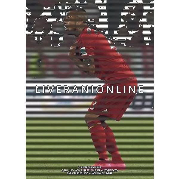 firo Fu§ball, Fussball, 01.08.2015 Supercup Finale 2015/2016 VfL Wolfsburg - FCB FC Bayern MŸnchen Muenchen 6:5 n.E. nach Elfmeterschie§en FCB Arturo Vidal, Gestik, Geste, ganze figur $worldrights Es gelten unsere AGB, einsehbar auf www.firosportphoto.de copyright by firo sportphoto: Coesfelder Stra§e 207 48249 DŸlmen Duelmen www.firosportphoto.de mail@firosportphoto.de (V o l k s b a n k B o c h u m - W i t t e n ) BLZ.: 430 601 29 Kt. Nr.: 341 117 100 Tel:Ê 0209 - 9304402 Fax:Ê 0209 - 9304443 AG ALDO LIVERANI SAS ONLY ITALY