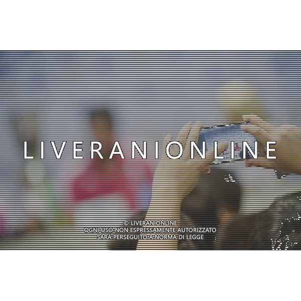 Shanghai 06-08-2015 Supercoppa Italiana 2015 - Juventus vs Lazio Conferenza stampa e Allenamento Juventus Nella foto: un tifoso scatta una foto ricordo AG ALDO LIVERANI SAS