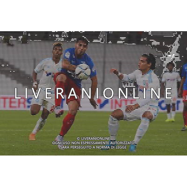 Andy DELORT / Karim REKIK - 08.08.2015 - Marseille / Caen - 1er journee de Ligue 1 Photo : Gaston Petrelli / Icon Sport /AGENZIA ALDO LIVERANI SAS - ITALY ONLY - EDITORIAL USE ONLY -