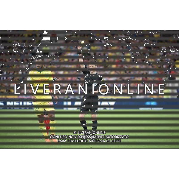 carton jaune Levy DJIDJI / Benoit BASTIEN - 08.08.2015 - Nantes / Guingamp - 1ere journee Ligue 1 Photo : Nolwenn Le Gouic / Icon Sport /AGENZIA ALDO LIVERANI SAS - ITALY ONLY - EDITORIAL USE ONLY -