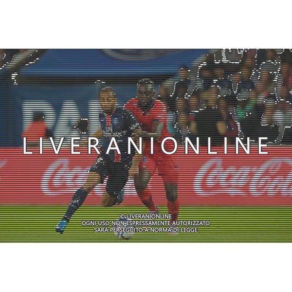 LUCAS MOURA / Amos YOUGA - 16.08.2015 - PSG / Gazelec Ajaccio - 2eme journee de Ligue 1 Photo : Andre Ferreira / Icon Sport /AGENZIA ALDO LIVERANI SAS - ITALY ONLY - EDITORIAL USE ONLY -