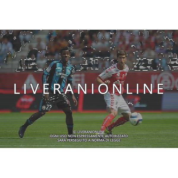Michy BATSHUAYI / Anthony WEBER - 16.08.2015 - Reims / Marseille - 2eme journee de Ligue 1 Photo : Andre Ferreira / Icon Sport AG ALDO LIVERANI SAS ONLY ITALY