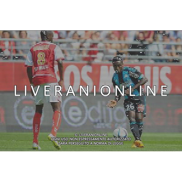 Brice DJA DJEDJE - 16.08.2015 - Reims / Marseille - 2eme journee de Ligue 1 Photo : Andre Ferreira / Icon Sport AG ALDO LIVERANI SAS ONLY ITALY