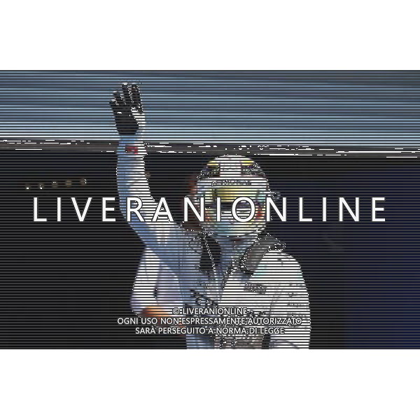 Lewis Hamilton (GBR) Mercedes AMG F1 celebrates his pole position in parc ferme. 22.08.2015. Formula 1 World Championship, Rd 11, Belgian Grand Prix, Spa Francorchamps, Belgium, Qualifying Day. /AGENZIA ALDO LIVERANI SAS - ITALY ONLY - EDITORIAL USE ONLY - Gp F1 Belgio Prove Ufficiali