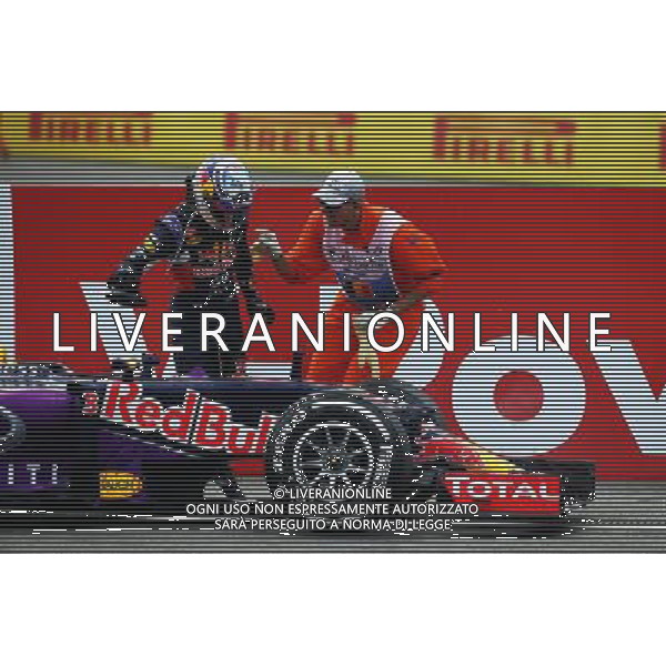 Daniel Ricciardo (AUS) Red Bull Racing RB11 retired from the race. 23.08.2015. Formula 1 World Championship, Rd 13, Belgian Grand Prix, Spa Francorchamps, Belgium, Race Day. /AGENZIA ALDO LIVERANI SAS - ITALY ONLY - EDITORIAL USE ONLY - Gp F1 Belgio Gara