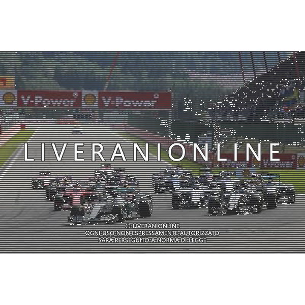 Lewis Hamilton (GBR) Mercedes AMG F1 W06 leads at the start of the race. 23.08.2015. Formula 1 World Championship, Rd 13, Belgian Grand Prix, Spa Francorchamps, Belgium, Race Day. /AGENZIA ALDO LIVERANI SAS - ITALY ONLY - EDITORIAL USE ONLY - Gp F1 Belgio Gara