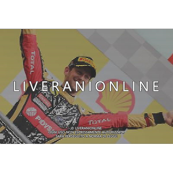 Romain Grosjean (FRA) Lotus F1 Team celebrates his third position on the podium. 23.08.2015. Formula 1 World Championship, Rd 13, Belgian Grand Prix, Spa Francorchamps, Belgium, Race Day. /AGENZIA ALDO LIVERANI SAS - ITALY ONLY - EDITORIAL USE ONLY - Gp F1 Belgio Gara