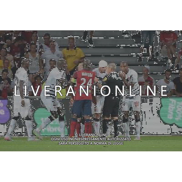 faux carton rouge Nicolas PALLOIS / Lionel JAFFREDO - 23.08.2015 - Lille / Bordeaux - 3eme journee Ligue 1 Photo : Nolwenn Le Gouic / Icon Sport