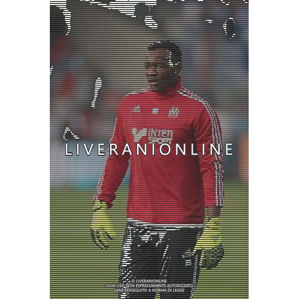Steve MANDANDA - 28.08.2015 - Guingamp / Marseille - 4eme journee de Ligue 1 Photo : Vincent Michel / Icon Sport /AGENZIA ALDO LIVERANI Sas - ITALY ONLY - EDITORIAL USE ONLY