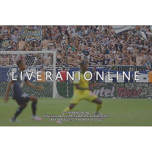 Ambiance supporters de Bordeaux - 30.08.2015 - Bordeaux / Nantes - 4eme journee de Ligue 1 Photo : Manuel Blondeau / Icon Sport AG ALDO LIVERANI SAS ONLY ITALY
