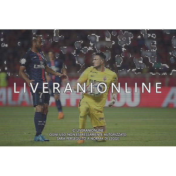 Danijel Subasic / Lucas MOURA - 30.08.2015 - Monaco / PSG - 4eme journee de Ligue 1 Photo : Serge Haouzi / Icon Sport *** Local Caption *** AG ALDO LIVERANI SAS ONLY ITALY *** Local Caption *** AG ALDO LIVERANI SAS ONLY ITALY