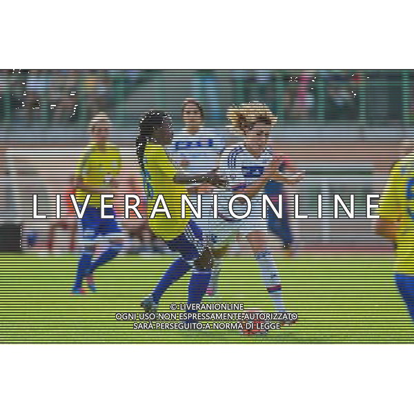 Claire LAVOGEZ / Francine ZOUGA - 30.08.2015 - VGA Saint Maur / Lyon - 1eme journee de 1er Division feminine Photo : Dave Winter / Icon Sport /AGENZIA ALDO LIVERANI Sas - ITALY ONLY - EDITORIAL USE ONLY - calcio femminile
