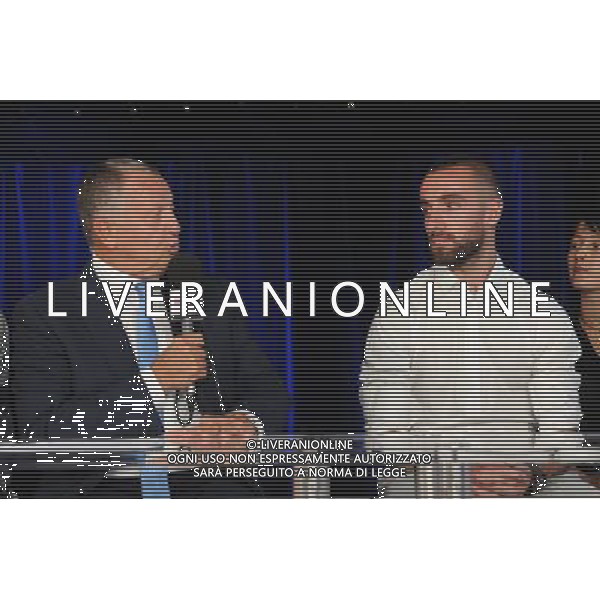 Jean Michel AULAS / Sergi DARDER - 30.08.2015 - Presentation nouveau joueur de Lyon - Ligue 1 2015/2016 Photo : Jean Paul Thomas / Icon Sport *** Local Caption *** AG ALDO LIVERANI SAS ONLY ITALY *** Local Caption *** AG ALDO LIVERANI SAS ONLY ITALY