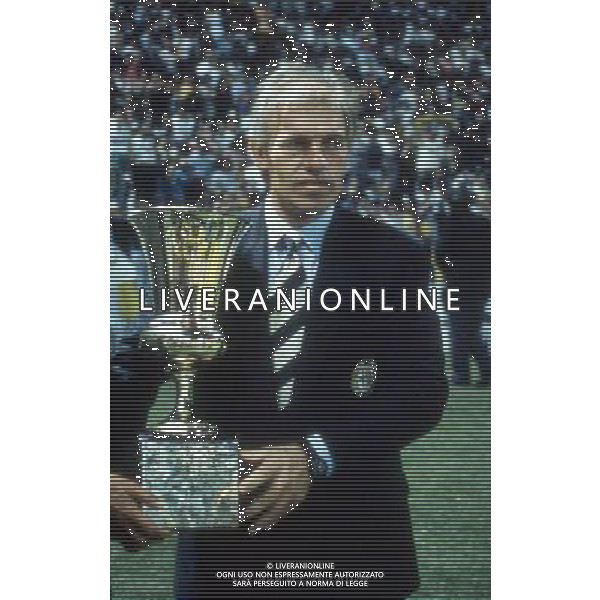 NEVIO SCALA ALLENATORE DEL PARMA CALCIO CON LA COPPA ITALIA 14/05/1992 - RETROSPETTIVA ©ARCHIVIO AGENZIA ALDO LIVERANI SAS