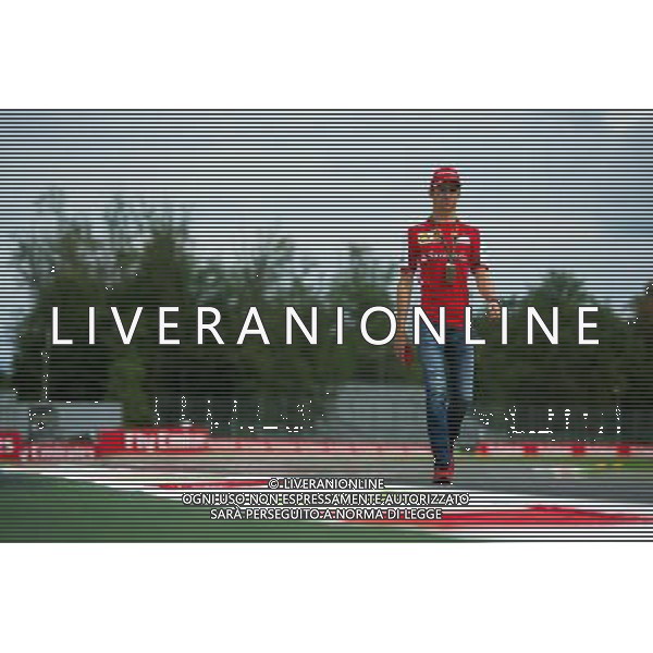 Esteban Gutierrez (MEX) Ferrari Test and Reserve Driver walks the circuit. 03.09.2015. Formula 1 World Championship, Rd 12, Italian Grand Prix, Monza, Italy, Preparation Day. AG ALDO LIVERANI SAS ONLY ITALY