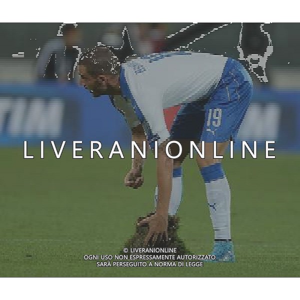 Qualificazioni ai Campionati Europei di Calcio UEFA Francia 2016 Gruppo H Firenze - 03.09.2015 Italia-Malta Nella Foto: leonardo bonucci sistema una zolla di erba del campo /Ph.Vitez-Ag. Aldo Liverani